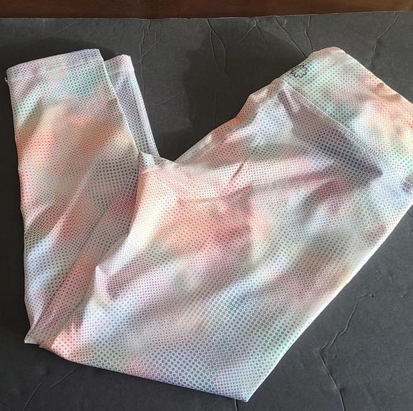 NWOT Pro player Leggings Size M - Picture 1 of 8